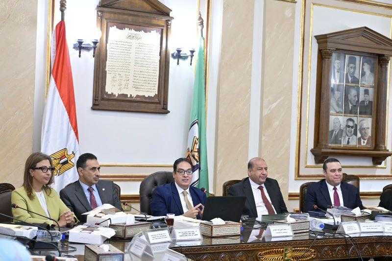 مجلس جامعة القاهرة يُوافق على إعفاء أبناء الشهداء من الرسوم الدراسية