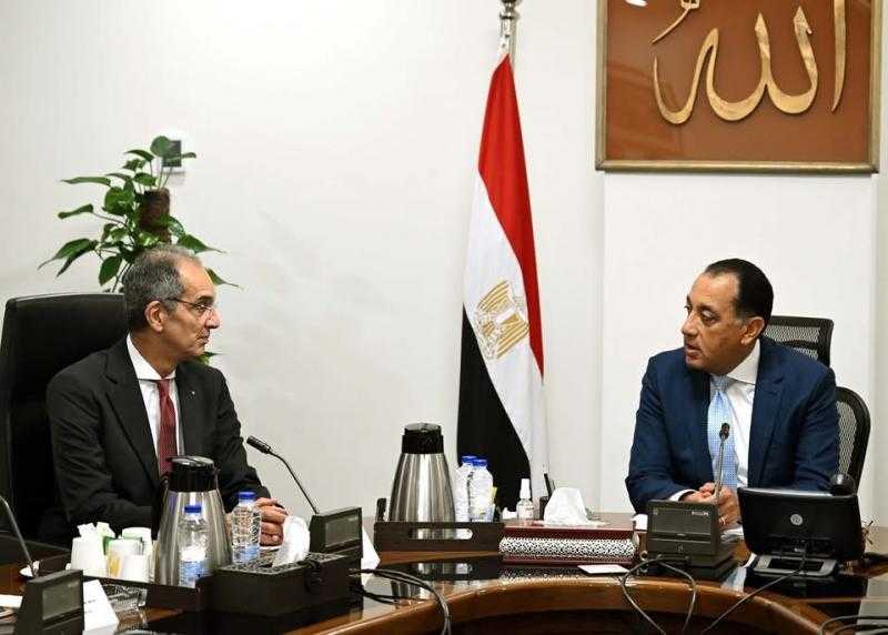 رئيس الوزراء يلتقى وزير الاتصالات وتكنولوجيا المعلومات لمتابعة عدد من ملفات عمل الوزارة