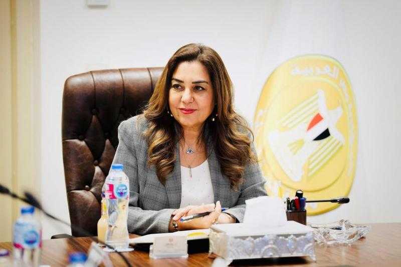 وزيرة التنمية المحلية تتلقى تقريرًا حول نتائج المرور الميداني على 5 مراكز تكنولوجية بالفيوم