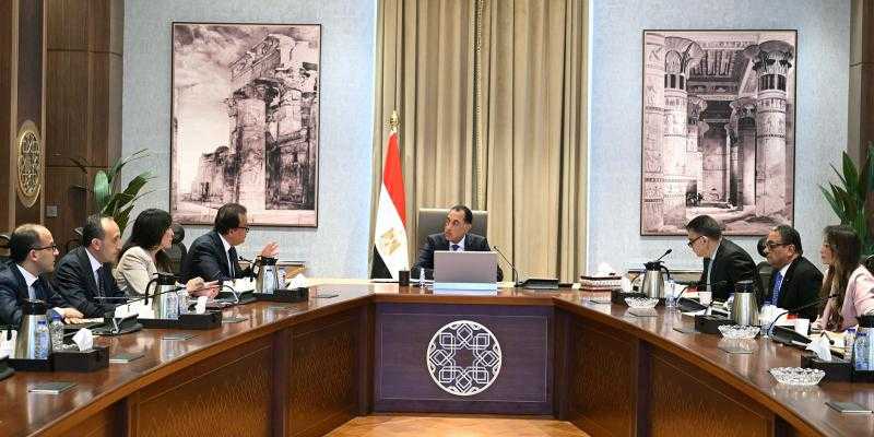 مدبولي: الحكومة تحرص على إتاحة كافة المقومات الداعمة لنمو صناعة الدواء وتطورها
