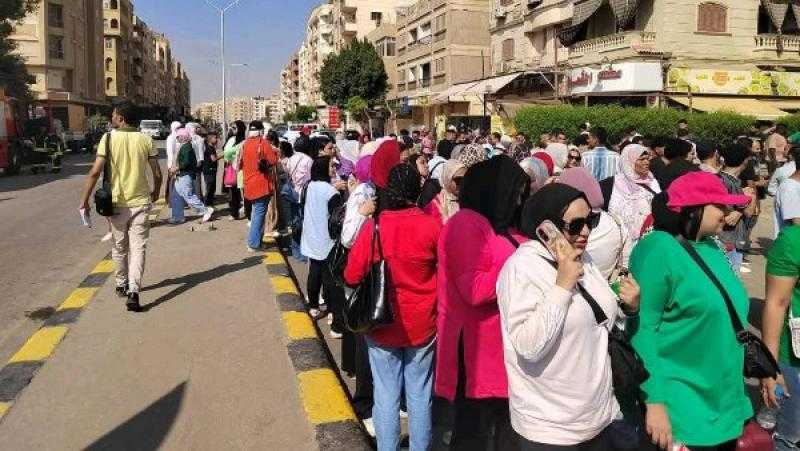 صفوف طويلة من المواطنين بالساعات الأولى للانتخابات أمام اللجان بحي العباسية