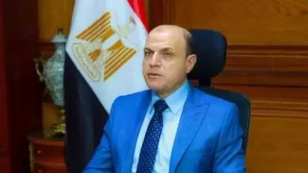 محافظ كفرالشيخ يوجه بتكثيف الحملات المرورية وتسهيل الخدمات للمواطنين