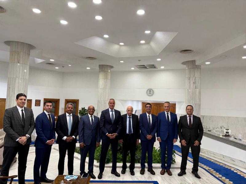 بحث خطة تحديث أسطول «مصر للطيران».. ووفد بوينج: تسليم مصر أول طائرات الصفقة يناير 2026