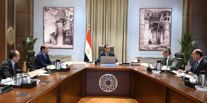 رئيس الوزراء يتابع مشروعات واستثمارات شركة العاصمة الإدارية للتنمية العمرانية