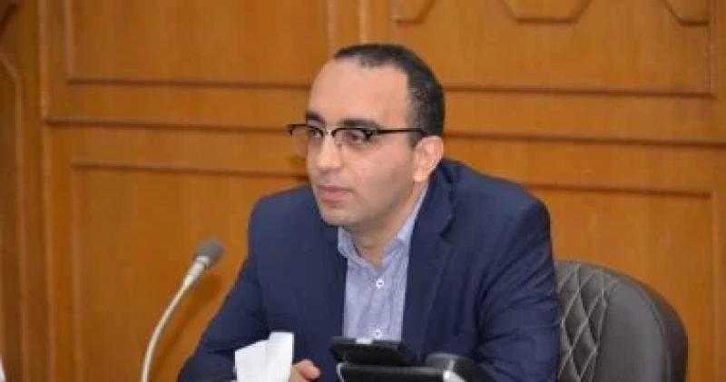 نائب محافظ الإسماعيلية يناقش استعدادات إقامة معرض المستلزمات المدرسية ”أهلًا مدارس”