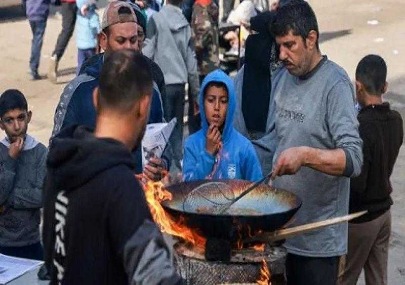 وزيرة بريطانية تحذر من تفاقم أزمة المجاعة بقطاع غزة