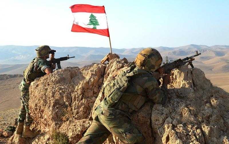 الجيش اللبناني يتدخل لمنع محاولة أنصار حزب الله قطع طريق المطار