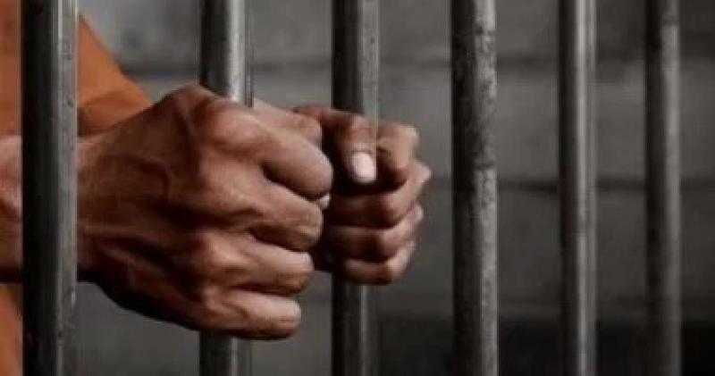 السجن المؤبد لعاطل لاتهامه بالسرقة بالإكراه في سوهاج