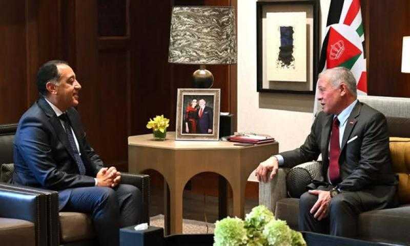 عاهل المملكة الأردنية الهاشمية يستقبل رئيس الوزراء بالديوان الملكي بالحسينية