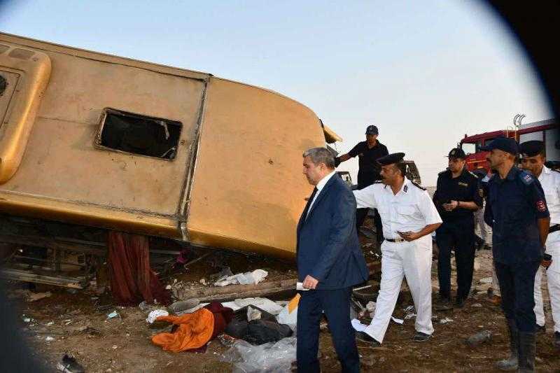 تشكيل فريق طبي لمتابعة حالات مصابي حادث انقلاب أتوبيس نقل عام بطريق أسيوط الصحراوي الغربي