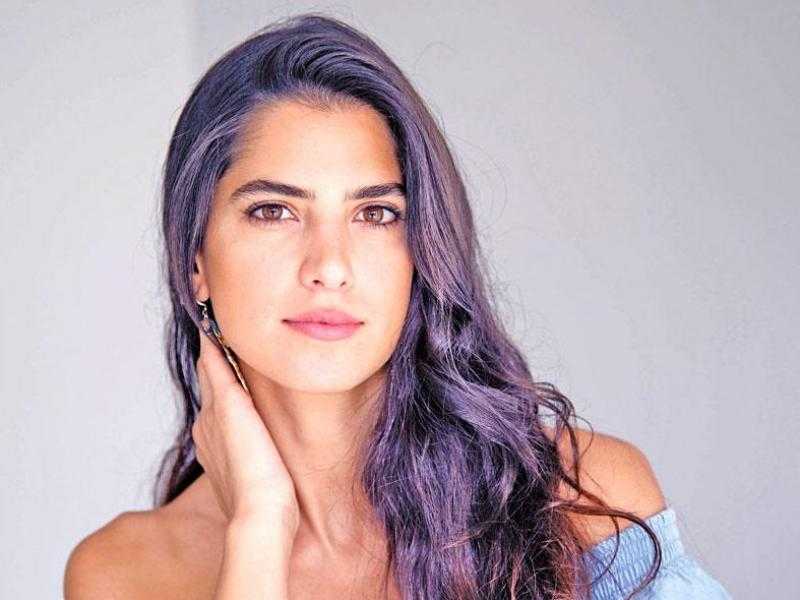 كارمن بصيبص ترتدي ثوب ابنة السفير التركي قريبا