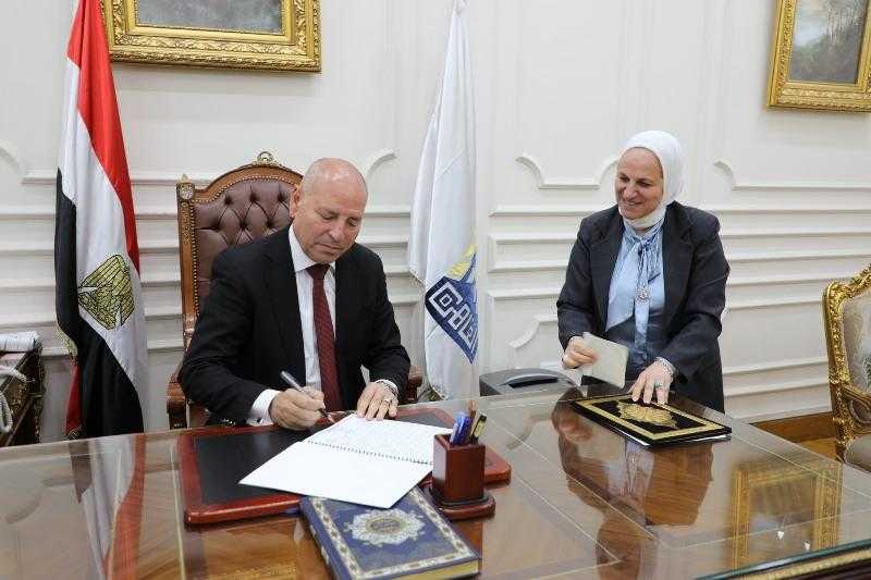 محافظ القاهرة يعتمد نتيجة الدور الثاني للشهادة الإعدادية بنسبة نجاح 87.8%