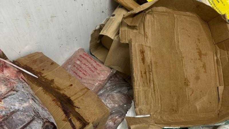 ضبط طن لحوم فاسدة في حملة رقابية بأسيوط
