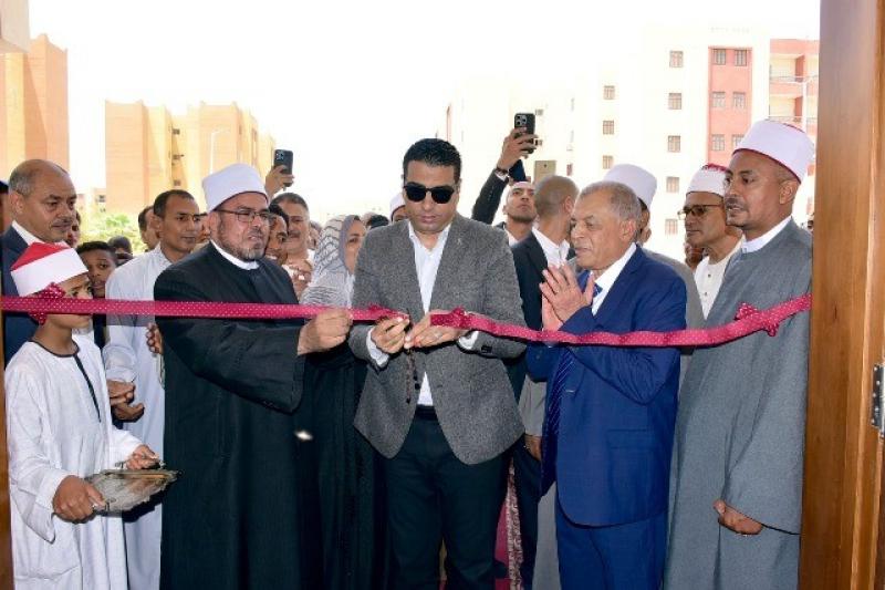 نائب محافظ الأقصر يفتتح مسجد ”معتز الصحابي” بمدينة طيبة الجديدة.. صور