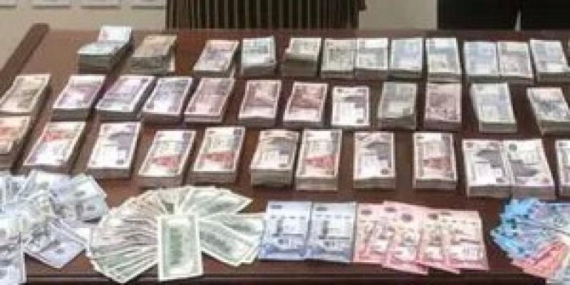الداخلية تضبط عملات أجنبية بقيمة 9 ملايين جنيه بالسوق السوداء