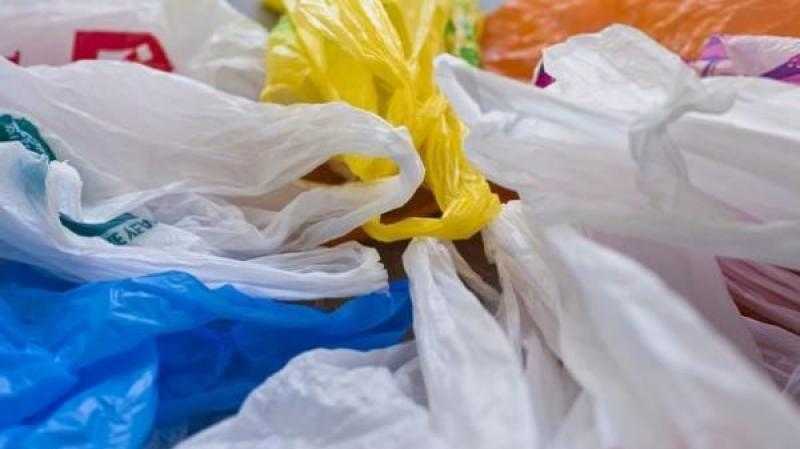 جهاز شئون البيئة: الأكياس البلاستيكية تشكل مخاطر جسيمة على البيئة