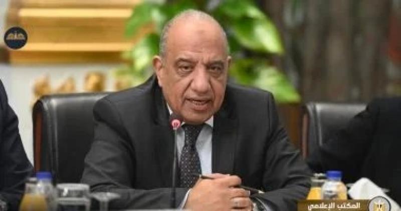 بعد تعرضه لحادث مروري.. انتهاء الفحوصات الطبية لوزير الكهرباء خلال ساعة استعدادا لمغادرة المستشفى