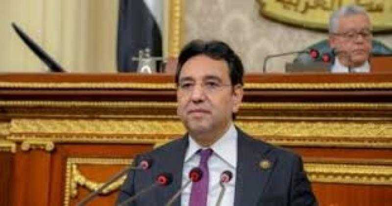 أيمن محسب: الولايات المتحدة تمنح إسرائيل فرصة لتنفيذ مخططاتها فى غزة