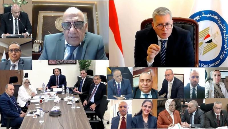 وزير البترول يشهد اجتماعي الجمعيات العامة لشركتي السويس لتصنيع البترول والنصر للبترول