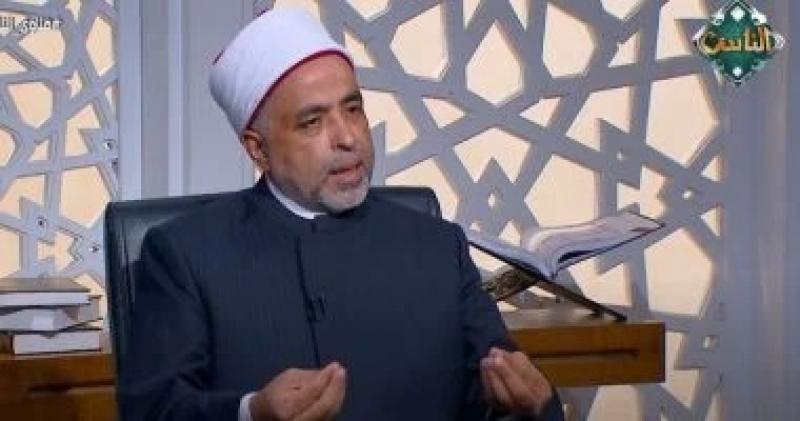 هل يجوز أعمل عمرة لزوجى الأول المتوفى من معاش زوجى الثانى؟.. أمين الفتوى يجيب