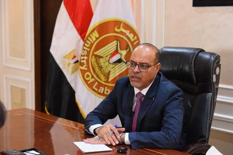 فُرصة عمل.. 4007 وظائف جديدة تنتظر شباب 8 محافظات| تفاصيل