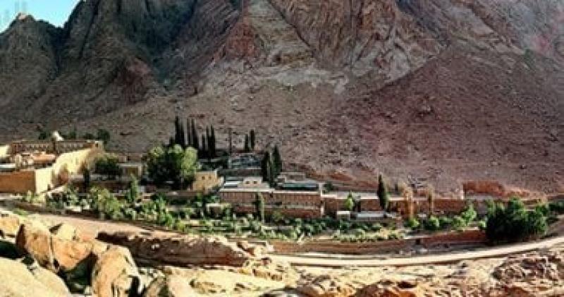 سفير مصر باليونان: مصر حارس دير سانت كاترين وغير معقول التشكيك بدورها فى حمايته