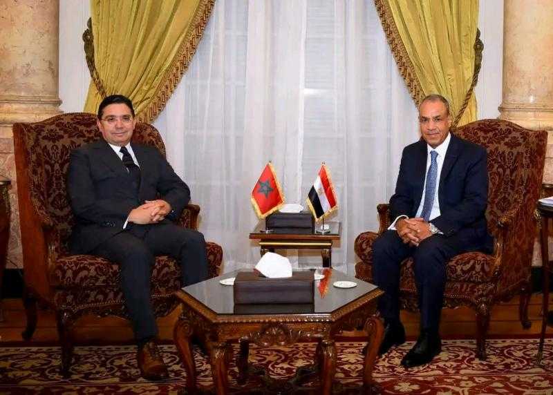 وزير الخارجية يعقد مباحثات مع نظيره المغربي