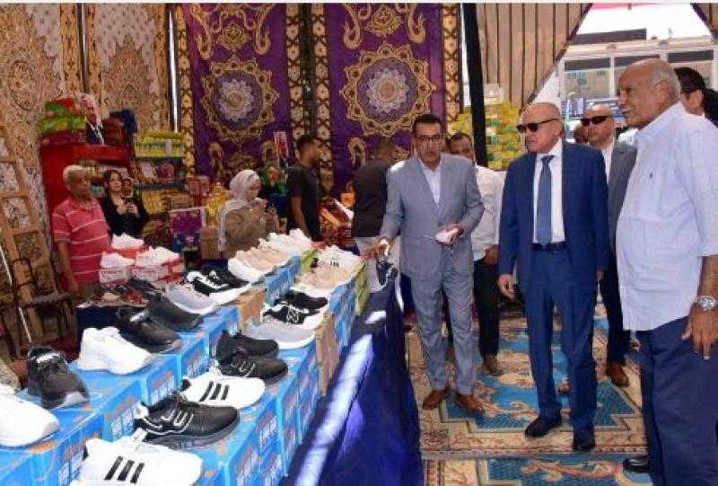 محافظ الأقصر يفتتح معرض ”أهلاً مدارس” بتخفيضات تصل إلى 30%
