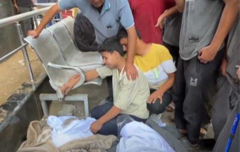 18 شهيدا بينهم 7 أطفال في سلسلة غارات إسرائيلية استهدفت منازل وخيام نازحين بـ غزة