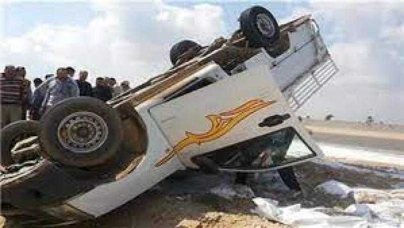 مصرع شخصين وإصابة 6 آخرين إثر انقلاب سيارة في البحيرة