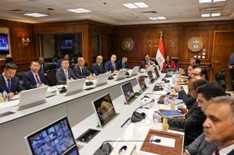 وزيرة التنمية المحلية تبحث مع نائب وزير إدارة الطوارئ بالصين مجالات التعاون المشترك