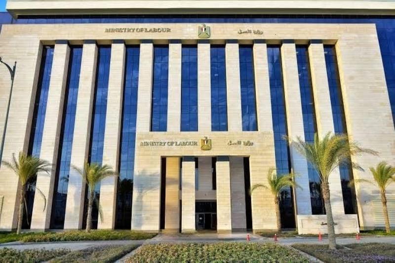 وزارة العمل تعلن تعطل بعض الخدمات الإلكترونية..والخدمة ستعود خلال 48 ساعة