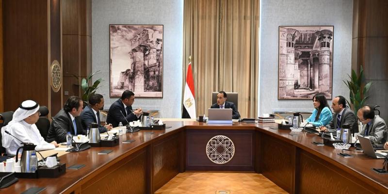 رئيس الوزراء يستعرض المقترحات المقدمة من أحد التحالفات العالمية لإدارة حي المال والأعمال بالعاصمة الإدارية الجديدة