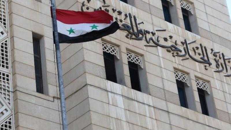 رسميًا.. سوريا تعتذر لمصر عن الهتافات المسيئة خلال مظاهرات في دمشق