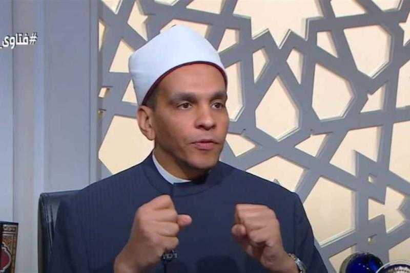 ما حكم تشغيل القرآن الكريم في المنزل عند الخروج منه؟.. أمين الفتوى يجيب