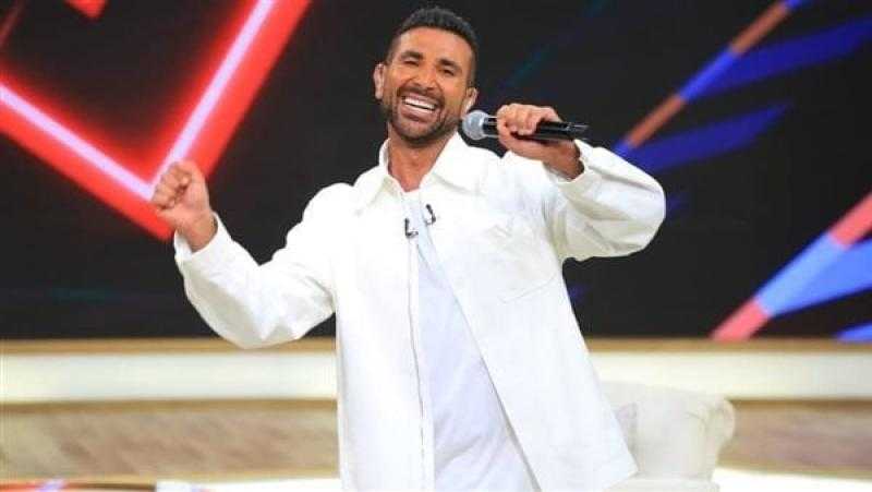 أحمد سعد عن ملابسه المثيرة للجدل: نقطة ضعفي وأتقبل النقد بروح الدعابة
