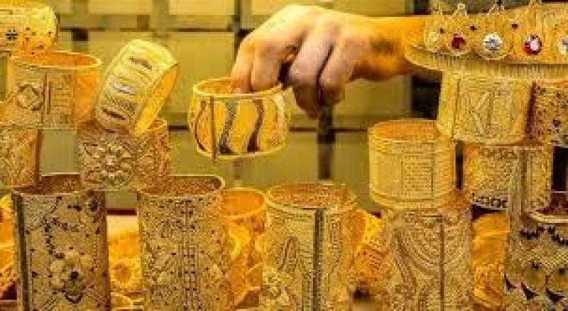 الذهب يواصل مكاسبه للأسبوع الرابع مدعوماً بضعف البيانات الأمريكية وتوقعات خفض الفائدة
