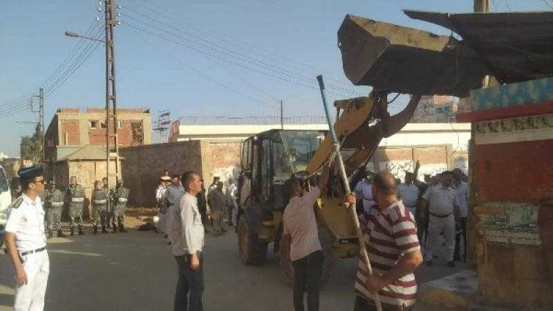 حملة مكبرة لرفع الإشغالات بمنوف.. 160 إزالة فورية وتحرير 400 محضر