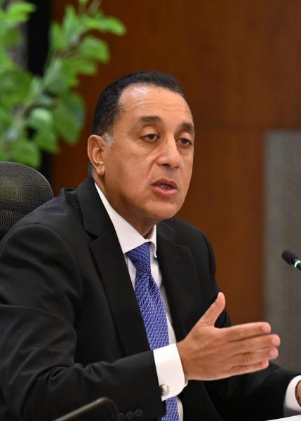 رئيس الوزراء: نؤمن بشكل تام احتياجات الدولة المصرية من الغاز ومصادر الطاقة الأخرى حتى السنوات الخمس القادمة