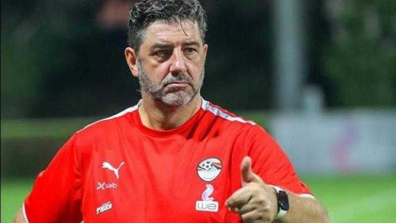 النحاس مستمر.. شوبير يكشف حقيقة مفاوضات الأهلي مع فيتوريا