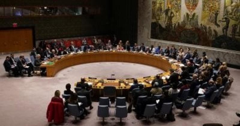 مجلس الأمن يجدد عقوبات اليمن لعام جديد ويدين هجمات الحوثيين عبر الحدود والبحر