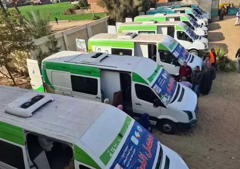 الكشف على 443 حالة في قافلة طبية مجانية لجامعة بنها