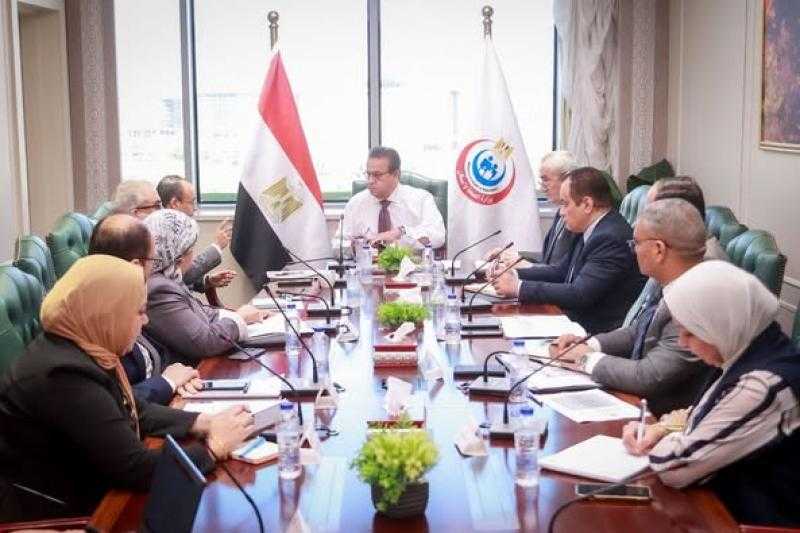 وزير الصحة يتابع آليات تسوية مديونيات منظومة الشراء الموحد لضمان استدامة توريد المستلزمات الطبية