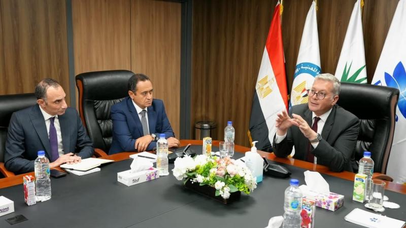 وزير البترول يتابع تطور إنتاج حقول الفرعونية ببورسعيد
