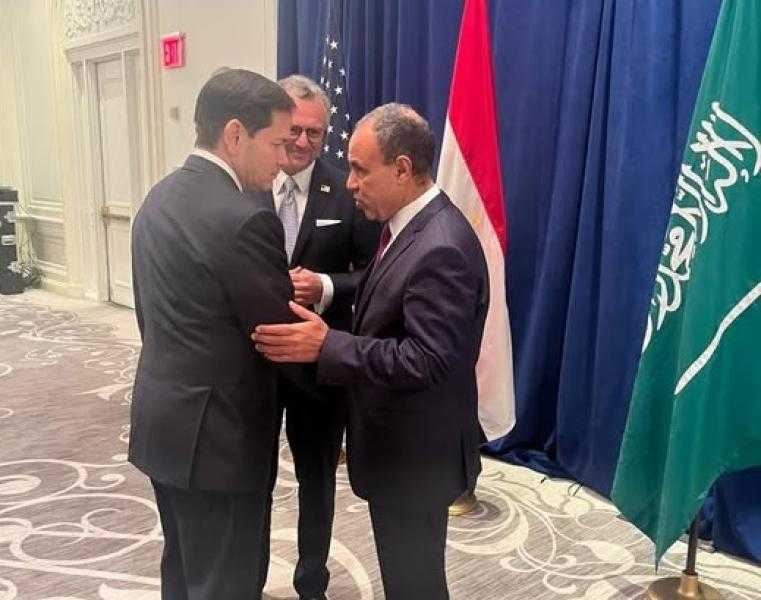 وزير الخارجية يلتقي بوزير الخارجية والقائم بأعمال مستشار الأمن القومي الأمريكي