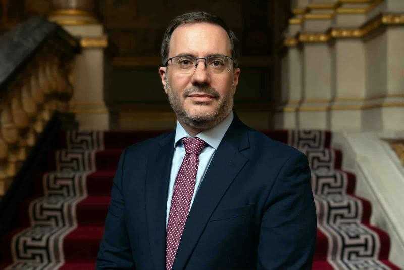 السفير البريطاني بالقاهرة: اعترافنا بالدولة الفلسطينية لن يضيف شيئا فعليا لكنه يمنح الأمل لحل الدولتين