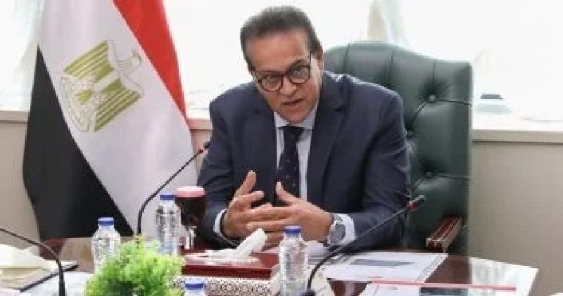 وزارة الصحة تصدر ضوابط محدثة لاستيراد قرنيات العيون