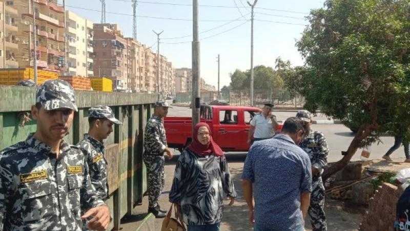 محافظ الإسماعيلية يؤكد على استمرار الحملات لإزالة أماكن النباشين بالمدينة