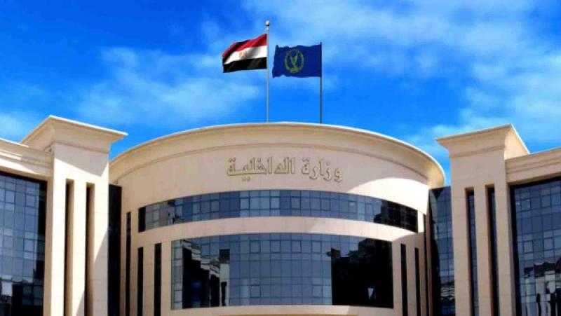 ضبط سيدتين أجنبيتين سرقتا قطعة ذهبية من محل مصوغات بقصر النيل