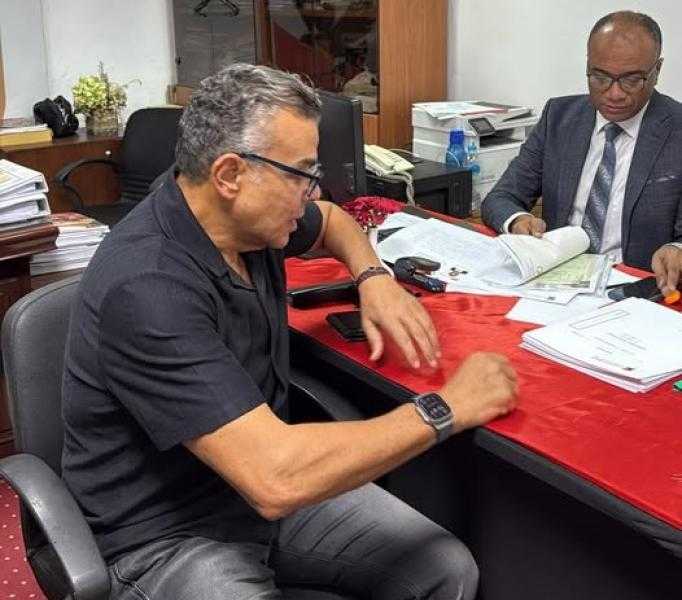 خالد مرتجي يتقدم بأوراق ترشحه لانتخابات الأهلي